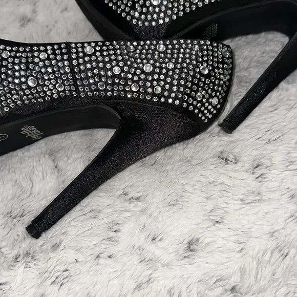 Charlotte Russe Bling Heels - Picture 5 of 6